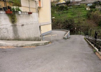 ESTERNO - Magazzino via Sant'Alberto, 49r, Genova (zona Sestri Ponente) - foto 12
