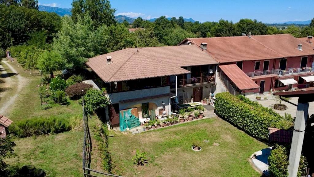 Facciata - Villa strada Alliaudo, Bricherasio - foto 1