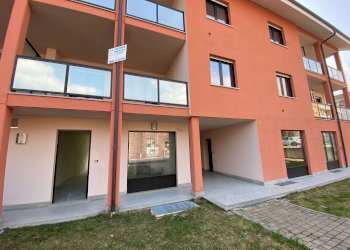 img_4510 - Negozio via Stamperia, 10, Torre Pellice - foto 1