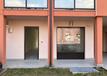 img_4511 - Negozio via Stamperia, 10, Torre Pellice - foto 3