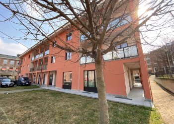 img_4518 - Negozio via Stamperia, 10, Torre Pellice - foto 13