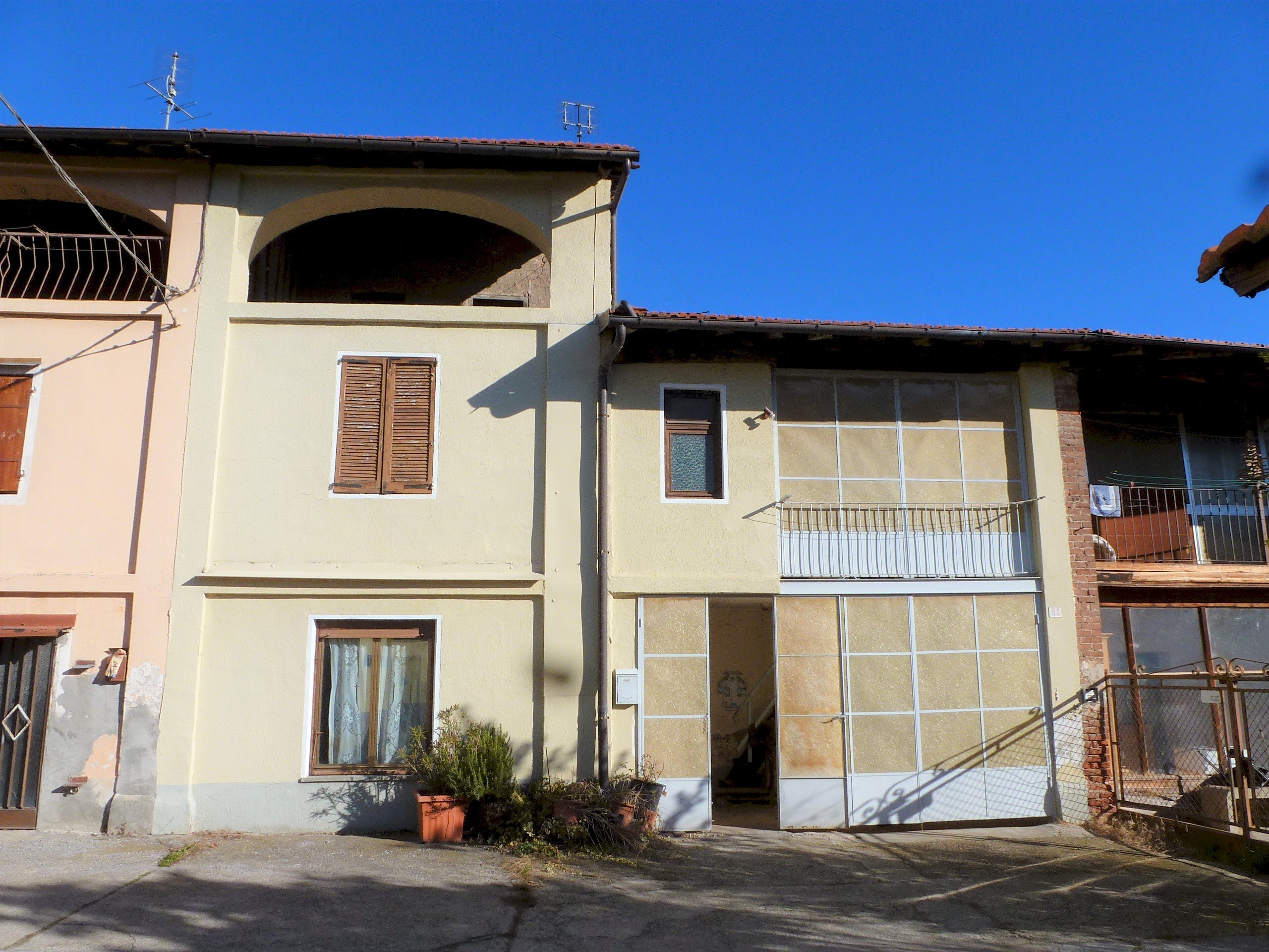 Townhouse Via Cuneo, 64, Borgo San Dalmazzo - photo 1