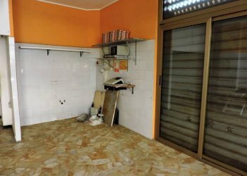Interni - Negozio via Sant'Alberto, 39r, Genova (zona Sestri Ponente) - foto 3