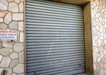 Facciata sud - Negozio via Sant'Alberto, 39r, Genova (zona Sestri Ponente) - foto 11