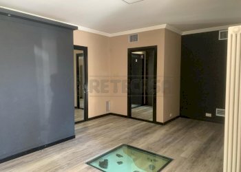 2d4bfba1-c88d-4812-aa84-5d751a794a34.jpg - Ufficio Seriate - foto 1