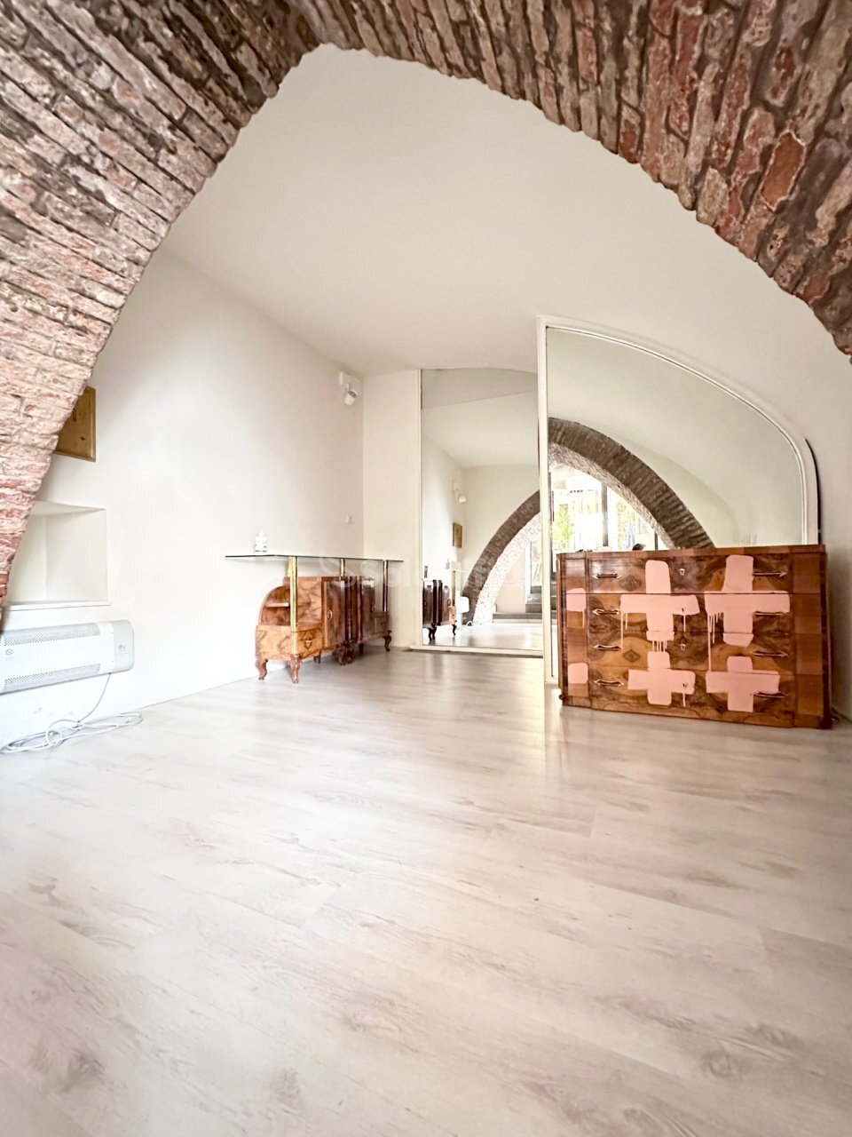 IMG_3519.jpg - Commercial Premises Piazza del Popolo sn, Faenza - photo 1