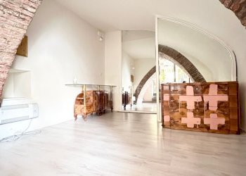 IMG_3519.jpg - Commercial Premises Piazza del Popolo sn, Faenza - photo 1