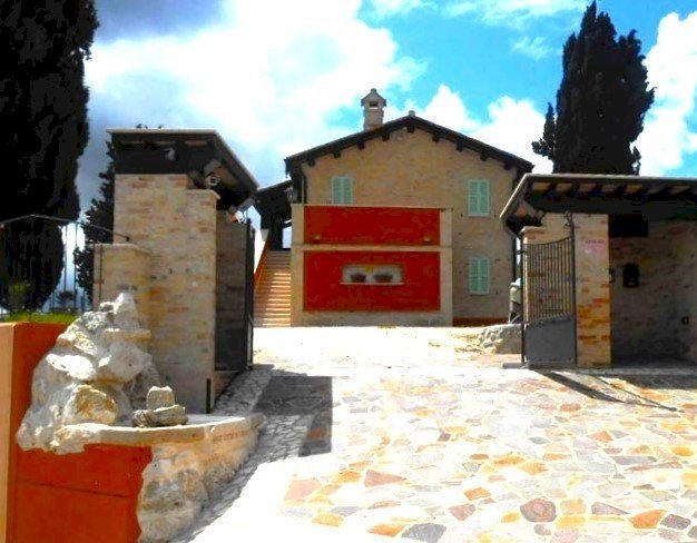 03 CASOLARE MARCHIGIANO VISTA MARE  E MONTI.jpeg - Independent house Offida - photo 1