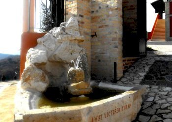 fonte.jpg - Casa indipendente Offida - foto 12