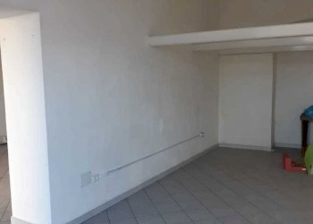 vano 1 (1).jpeg - Non Alimentare Corso Giuseppe Garibaldi, Imperia - foto 6