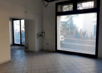 vano 2 (2).jpeg - Non Alimentare Corso Giuseppe Garibaldi, Imperia - foto 8