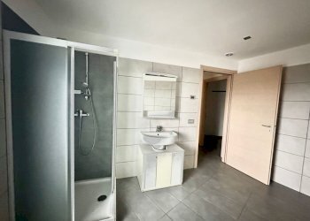 PHOTO-2024-03-28-16-07-49-2.jpg - Trilocale Via G. Matteotti 1, Borgomanero - foto 15