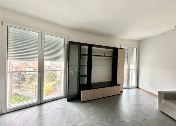 PHOTO-2024-03-28-16-07-53.jpg - Trilocale Via G. Matteotti 1, Borgomanero - foto 24