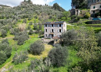 vendesi casa colonica colline lucchesi DJI_0414.JP - Casale Strada Comunale di Valdottavo, valdottavo 32, Borgo a Mozzano - foto 2