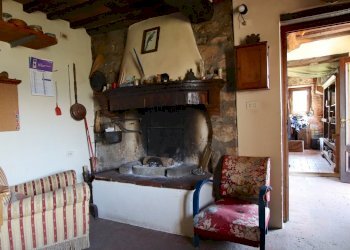 vendesi casa colonica colline lucchesi IMG_0416.JP - Casale Strada Comunale di Valdottavo, valdottavo 32, Borgo a Mozzano - foto 7