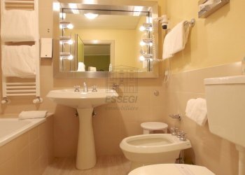 vendesi villa con parco e piscina lucca IMG_8181.J - Albergo - Struttura ricettiva Via Nuova per Pisa, Lucca - foto 16