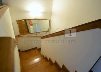 05 Scala (2).JPG - Villa Via Suor M. E. Andreoli 12, Agugliaro - foto 29