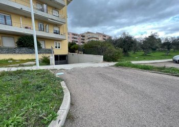 Immagine WhatsApp 2023-11-21 ore 15.06.07_c4510714 - Box Alghero - foto 2