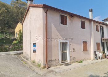 Porzione di casa via villa 107, Villaga - foto 2