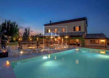 A16964FA-456C-494E-A7A5-D6B92CFEB7DA.jpeg - Villa Senigallia - foto 1