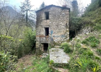 WhatsApp Image 2024-03-27 at 6.47.41 PM (4).jpeg - Casa semi indipendente Via Monte Grappa 1, Stazzema - foto 3