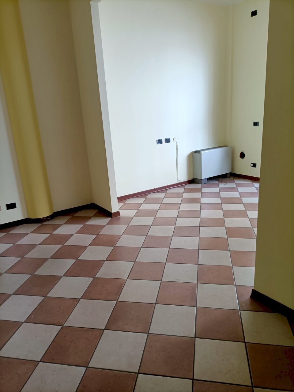 ufficio - Ufficio Via Fratelli Bandiera 30H, Castel San Giovanni - foto 1