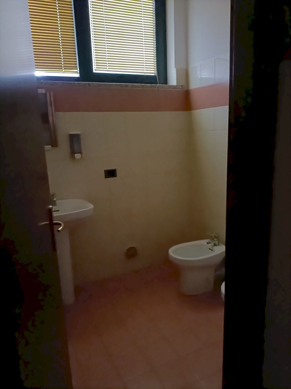 bagno - Ufficio Via Fratelli Bandiera 30H, Castel San Giovanni - foto 2