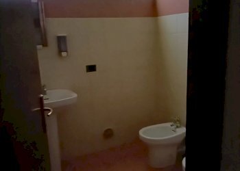 bagno - Ufficio Via Fratelli Bandiera 30H, Castel San Giovanni - foto 2