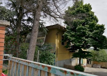 facciata - Porzione di casa Frazione Croce, Rovescala - foto 2