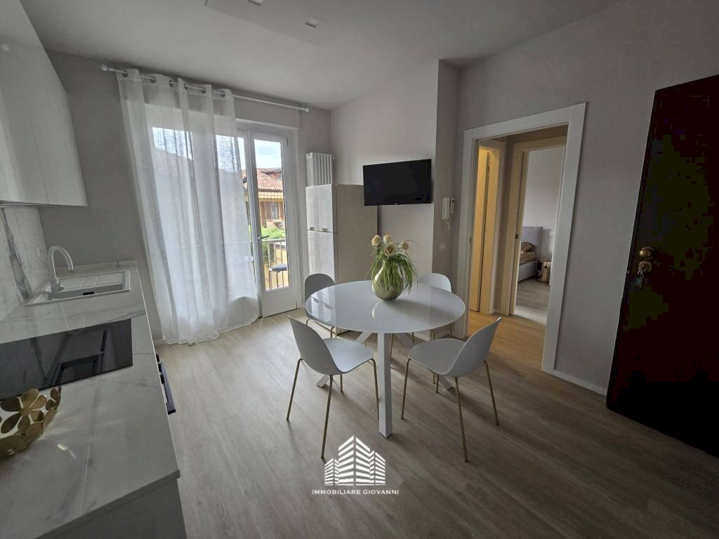 Cucina - Appartamento via Pierino Belli, 37B, Alba - foto 2