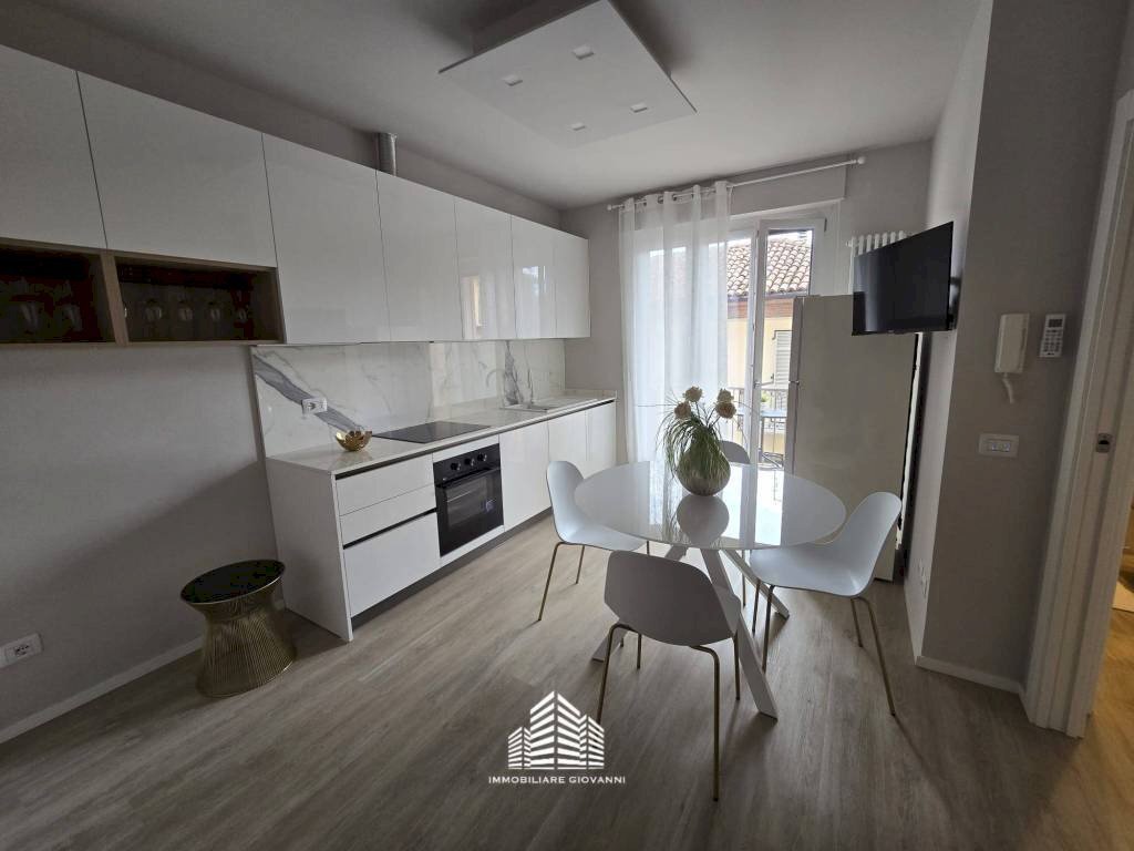 Cucina - Appartamento via Pierino Belli, 37B, Alba - foto 3