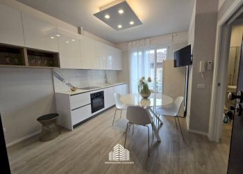 Cucina - Appartamento via Pierino Belli, 37B, Alba - foto 1