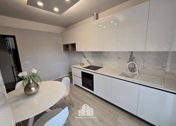 Cucina - Appartamento via Pierino Belli, 37B, Alba - foto 4