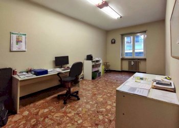 Stanza arredata - Trilocale Canton Vigna, 4, Ivrea - foto 1