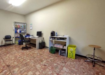 Stanza arredata - Trilocale Canton Vigna, 4, Ivrea - foto 3