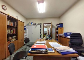 Stanza arredata - Trilocale Canton Vigna, 4, Ivrea - foto 5