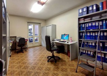 Stanza arredata - Trilocale Canton Vigna, 4, Ivrea - foto 7