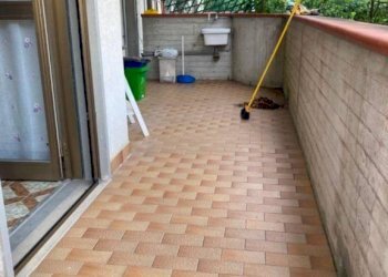 Balcone - Appartamento via Serchio, Massa - foto 14