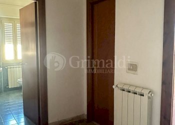 7d2f8f1b-6b31-4405-9e83-c7dd437c5d5b.jpg - Three-room apartment Via Luigi Mazza 3, Anzio - photo 4