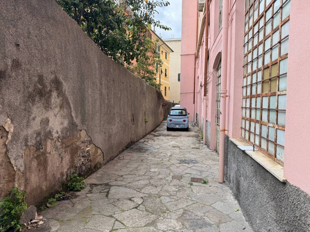 Box via Felice Gazzolo, Genova - photo 2