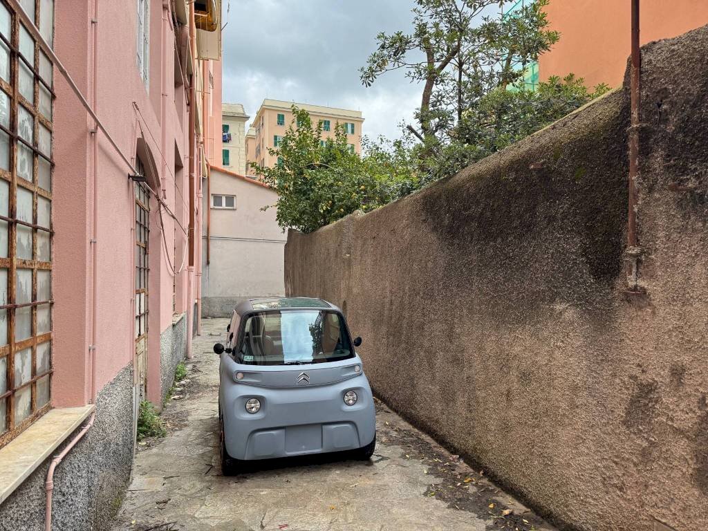 Box via Felice Gazzolo, Genova - photo 3