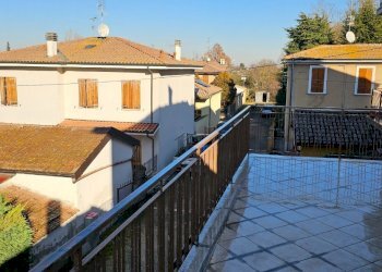 Portion of a house Malalbergo - photo 13