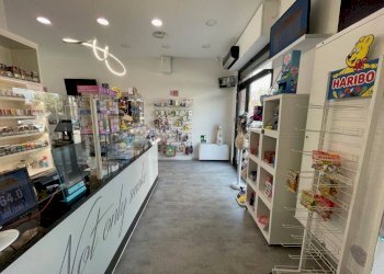 Interno non residenziale - Bar - Tobacco - Ricevitoria La Loggia - photo 18