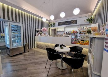 sala bancone - Bar Tavola Calda - Fredda via Vincenzo Virginio, Pinerolo - foto 3