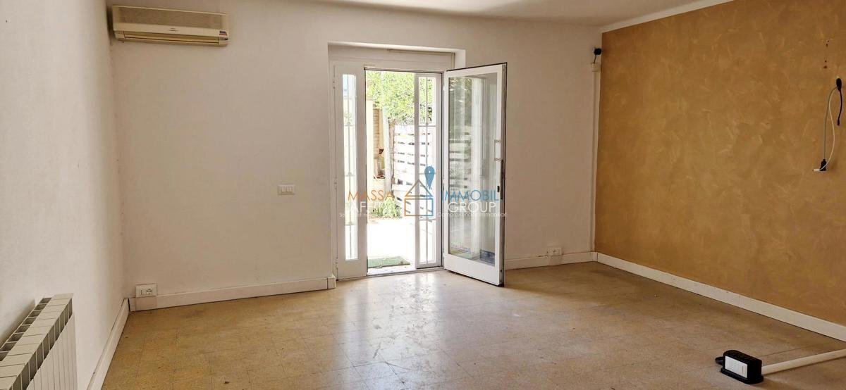 10454613.jpg - Appartamento Via Gioacchino Rossini 47, Massa - foto 1