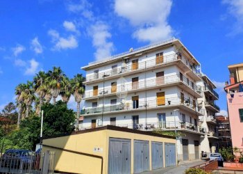 Box Corso Villaregia, Riva Ligure - foto 1