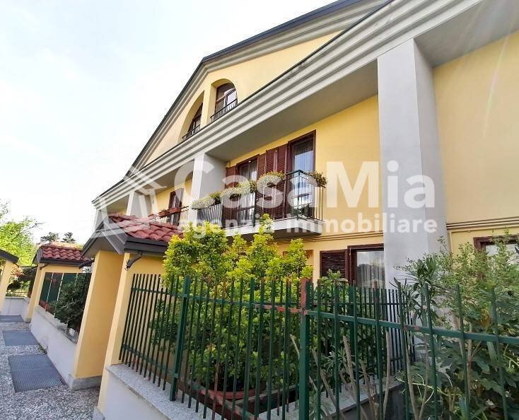 Terraced Villa via della Pace, Legnano - photo 1
