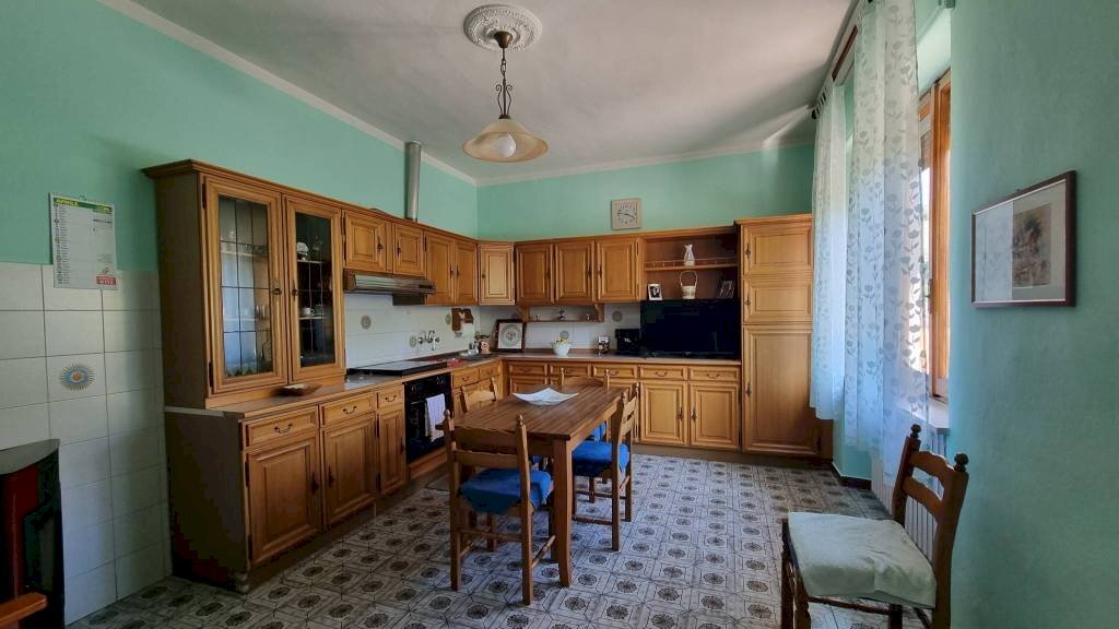 Cucina - Four-room apartment via Guglielmo Marconi, 11, Mombercelli - photo 2