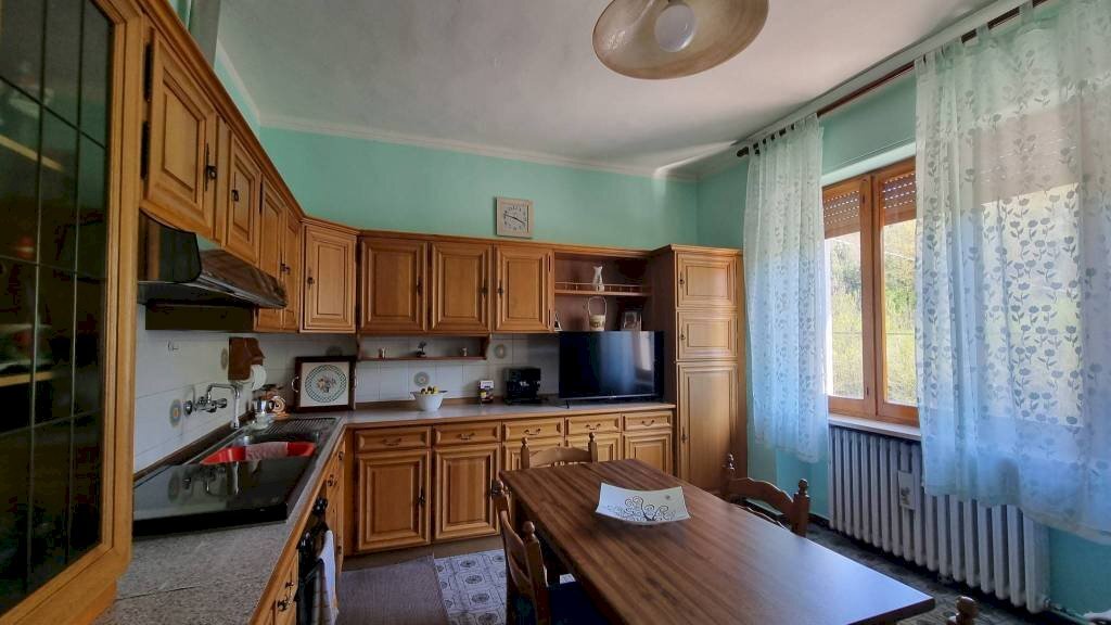 Cucina - Four-room apartment via Guglielmo Marconi, 11, Mombercelli - photo 3