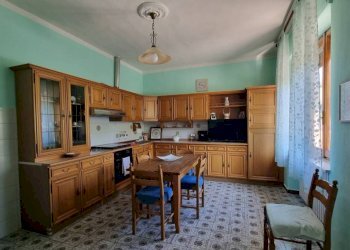 Cucina - Quadrilocale via Guglielmo Marconi, 11, Mombercelli - foto 2
